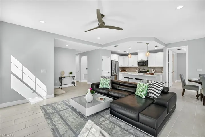 2554  SEYCHELLES  DR, Naples, FL 34112
