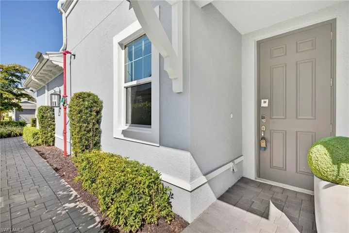 2554  SEYCHELLES  DR, Naples, FL 34112