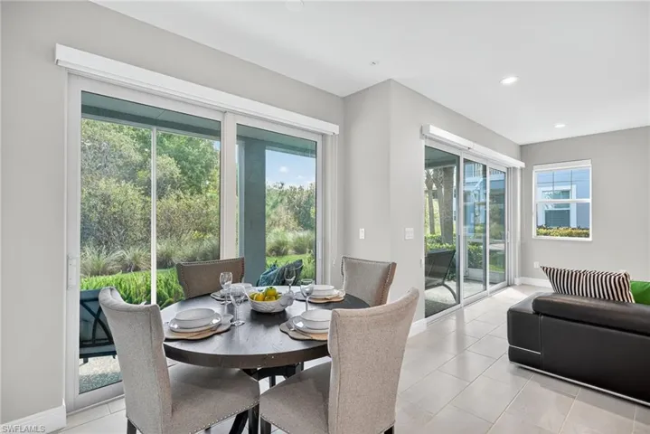 2554  SEYCHELLES  DR, Naples, FL 34112