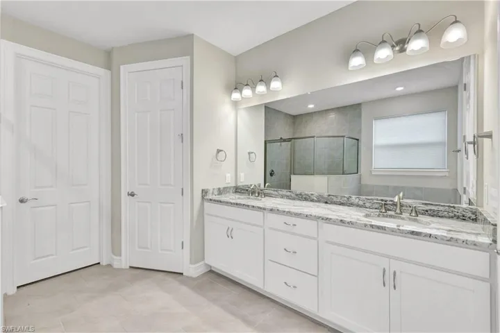447 Spring Hill Lake Loop, Cape Coral, Florida 33993