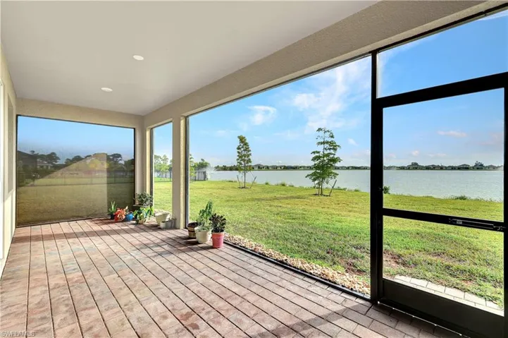 447 Spring Hill Lake Loop, Cape Coral, Florida 33993