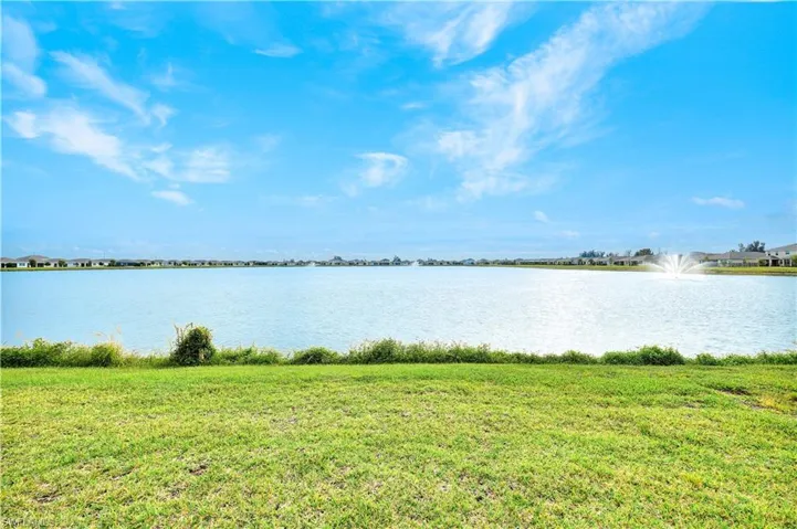 447 Spring Hill Lake Loop, Cape Coral, Florida 33993