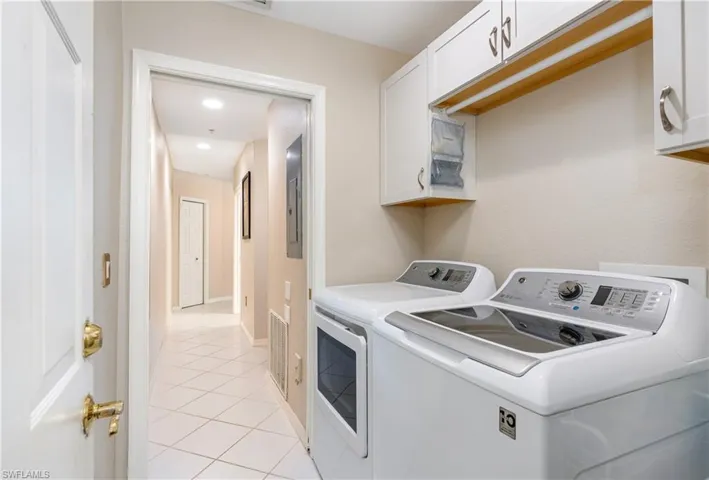 4680 Hawks Nest Way D-103, Naples, Florida 34114