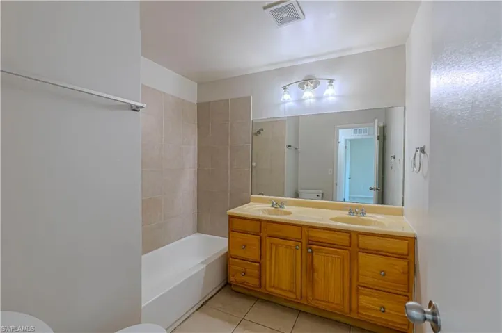 4009 9th Ct, Cape Coral, Florida 33904