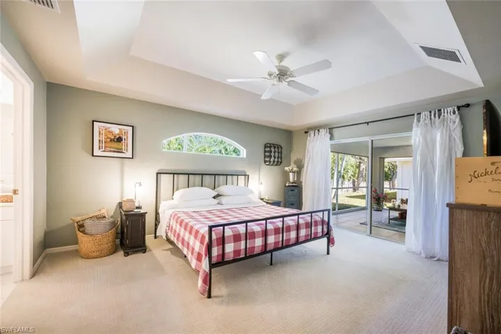 801  Charlemagne  BLVD, Naples, FL 34112