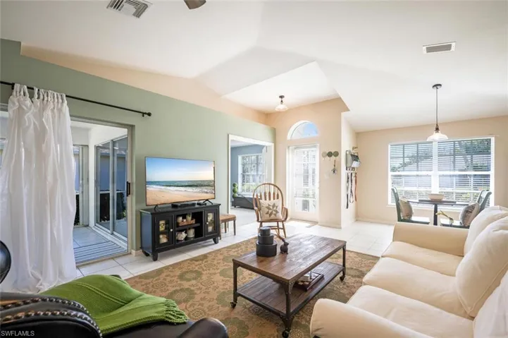 801  Charlemagne  BLVD, Naples, FL 34112