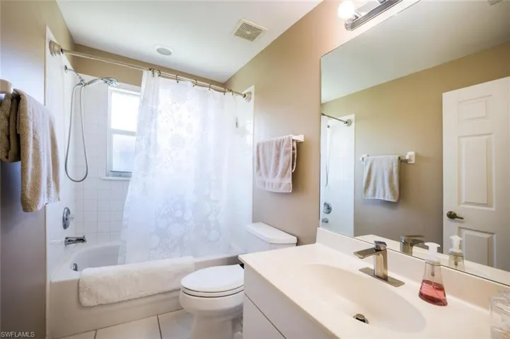 801  Charlemagne  BLVD, Naples, FL 34112
