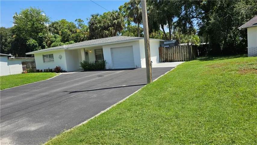 New oversized long driveway 2022
