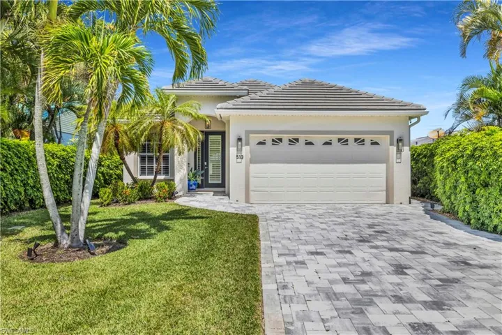 513 96th Ave N, Naples, Florida 34108