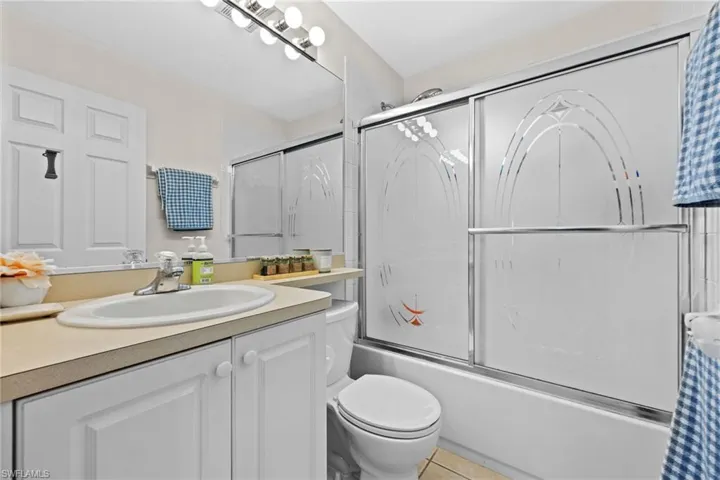 2329 Se 8th Ave, Cape Coral, Florida 33990