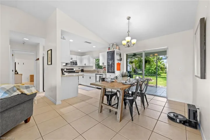 2329 Se 8th Ave, Cape Coral, Florida 33990