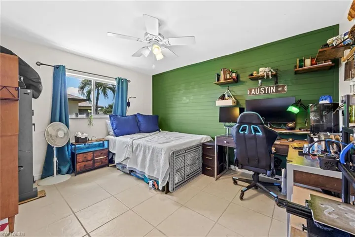 2329 Se 8th Ave, Cape Coral, Florida 33990