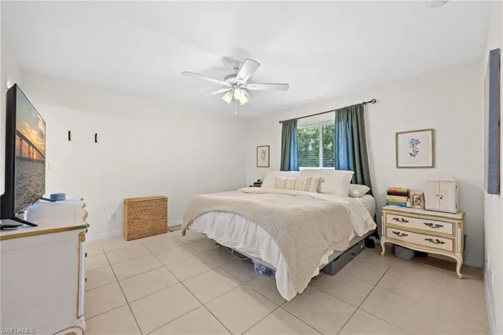 2329 Se 8th Ave, Cape Coral, Florida 33990