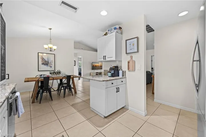2329 Se 8th Ave, Cape Coral, Florida 33990