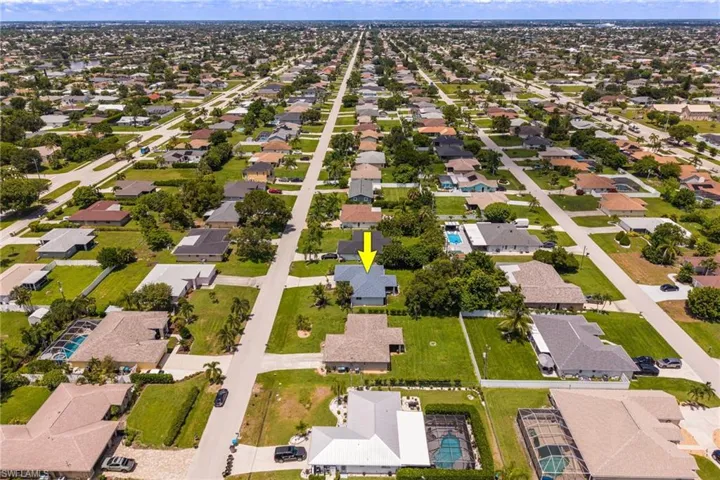 2329 Se 8th Ave, Cape Coral, Florida 33990