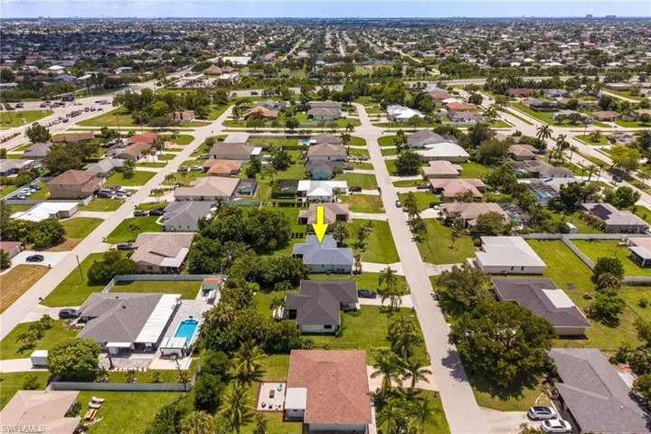 2329 Se 8th Ave, Cape Coral, Florida 33990