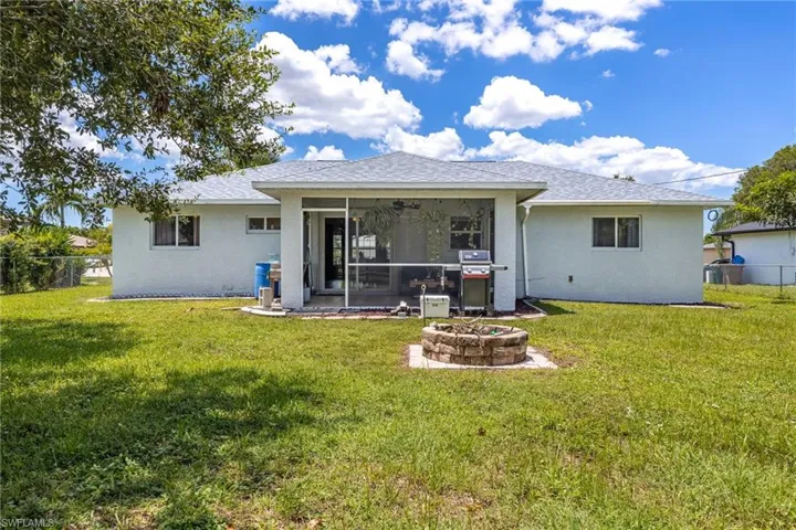 2329 Se 8th Ave, Cape Coral, Florida 33990