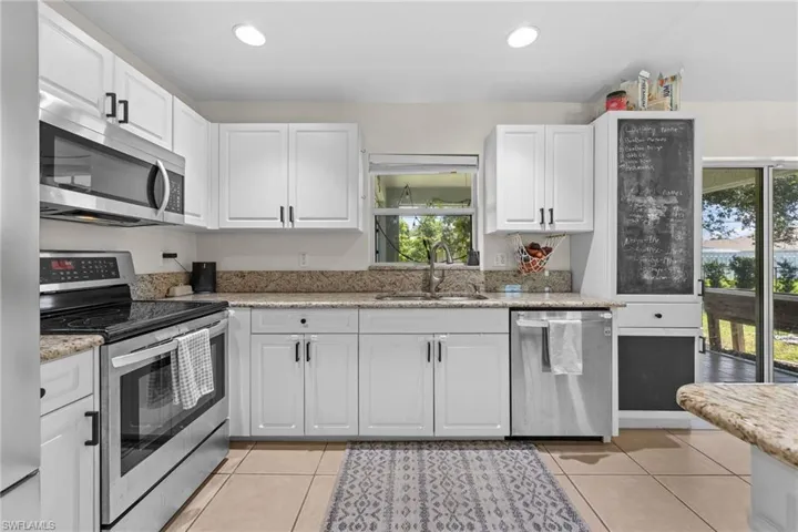 2329 Se 8th Ave, Cape Coral, Florida 33990