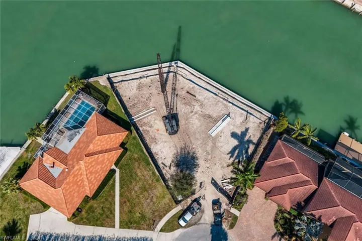 1231 Redwood Ct, Marco Island, Florida 34145