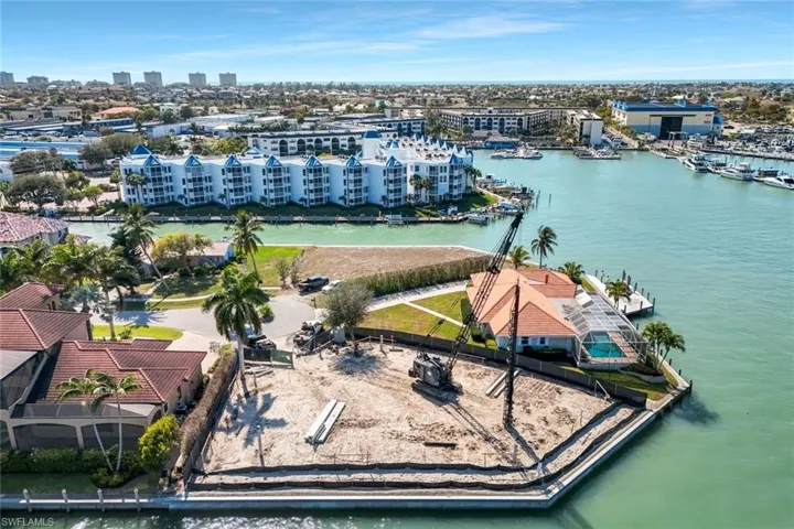 1231 Redwood Ct, Marco Island, Florida 34145