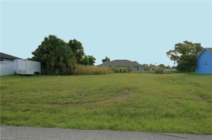 2423 Ne 23rd Ave, Cape Coral, Florida 33909