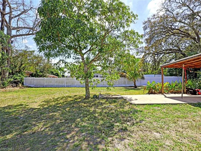 2352  South  ST, Fort Myers, FL 33901