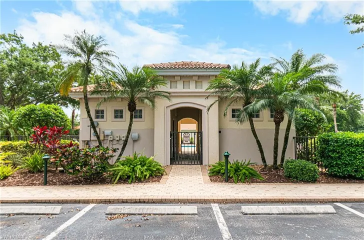 entrance to private pool/ spa area with bathrooms.
