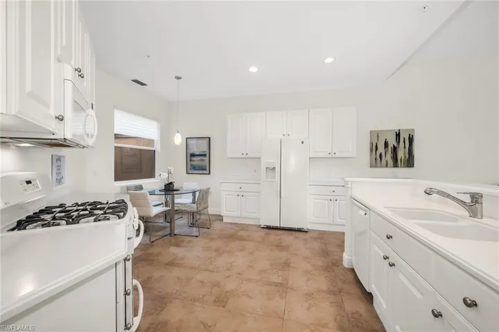 3141 Aviamar Cir 103, Naples, Florida 34114