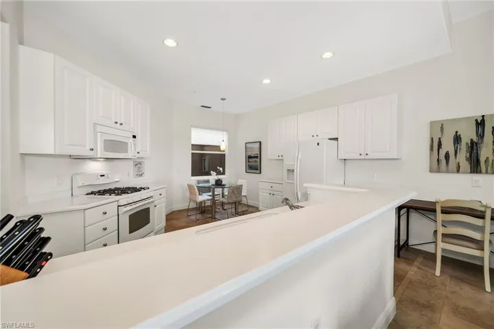 3141 Aviamar Cir 103, Naples, Florida 34114