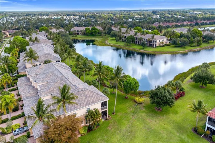 3141 Aviamar Cir 103, Naples, Florida 34114