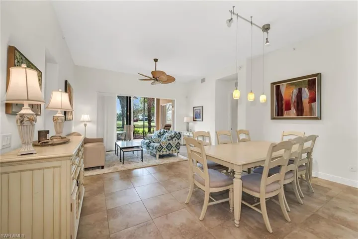 3141 Aviamar Cir 103, Naples, Florida 34114