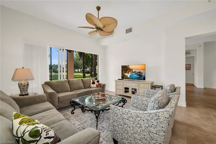 3141 Aviamar Cir 103, Naples, Florida 34114