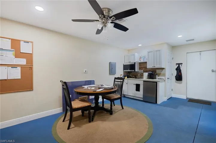 Dining space with baseboards, electric panel, recessed lighting, visible vents, and ceiling fan