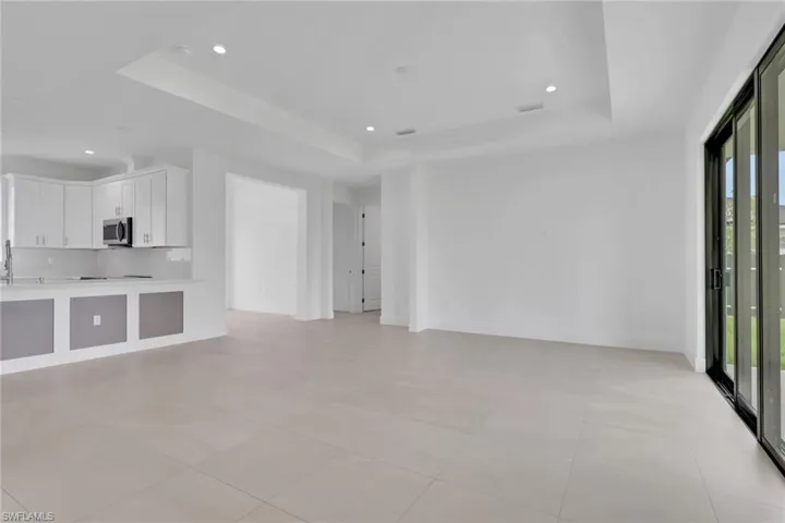 2204 Ne 14th Pl, Cape Coral, Florida 33909