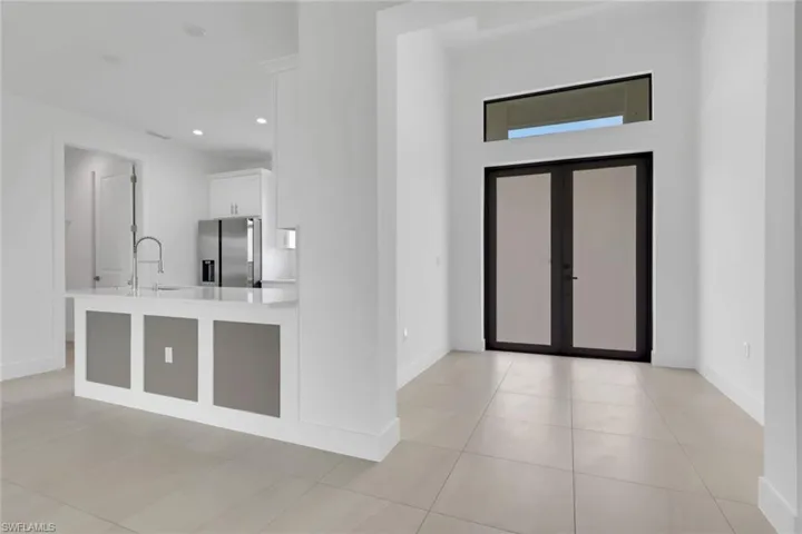 2204 Ne 14th Pl, Cape Coral, Florida 33909