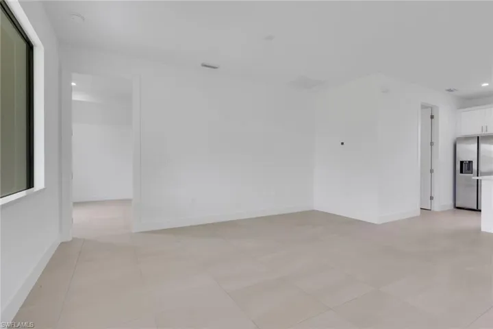 2204 Ne 14th Pl, Cape Coral, Florida 33909