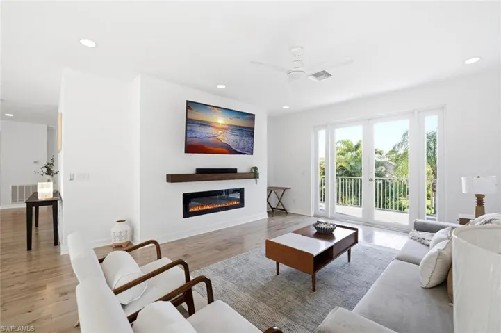 2292 Guadelupe Dr, Naples, Florida 34119