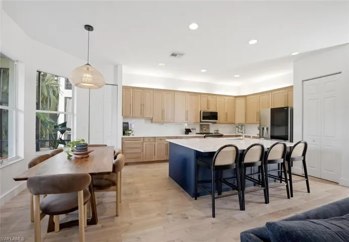2292 Guadelupe Dr, Naples, Florida 34119