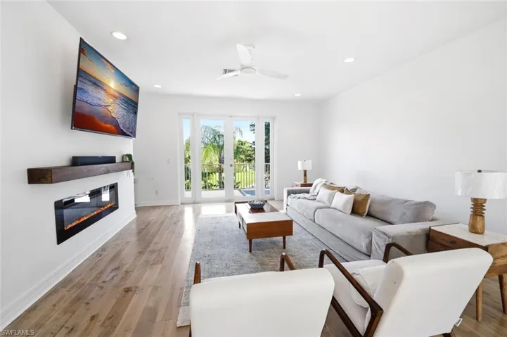 2292 Guadelupe Dr, Naples, Florida 34119