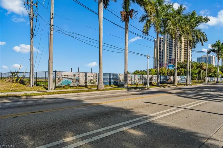 2590  1st  ST, Fort Myers, FL 33901