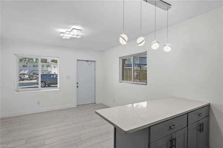 2590  1st  ST, Fort Myers, FL 33901