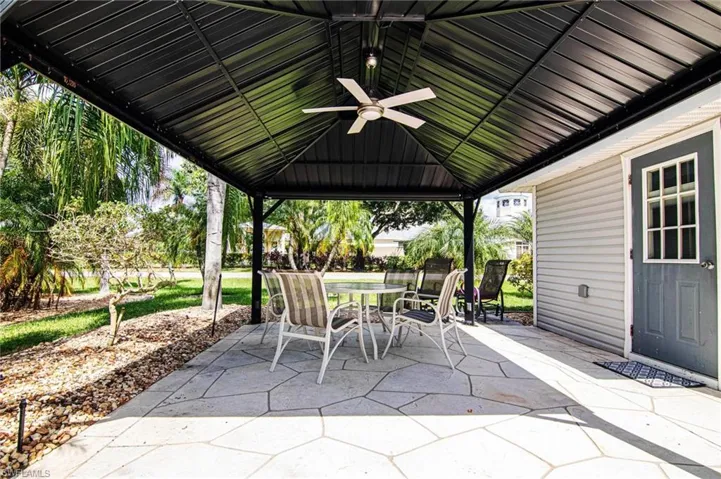 10054 Parkwood Dr, Fort Myers Fl 33905