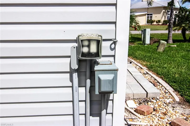 10054 Parkwood Dr, Fort Myers Fl 33905