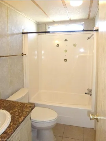 2820 Breezewood Dr, North Fort Myers, Florida 33917