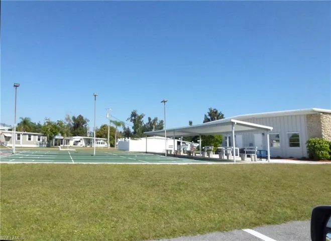 2820 Breezewood Dr, North Fort Myers, Florida 33917