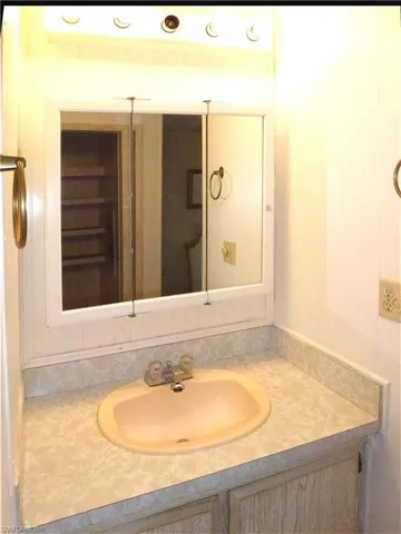 2820 Breezewood Dr, North Fort Myers, Florida 33917