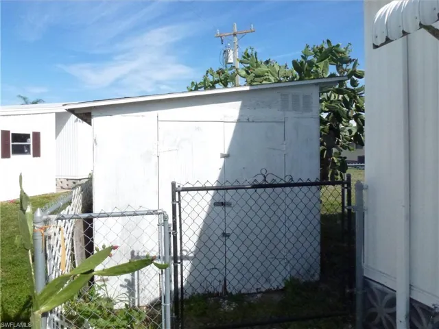 2820 Breezewood Dr, North Fort Myers, Florida 33917