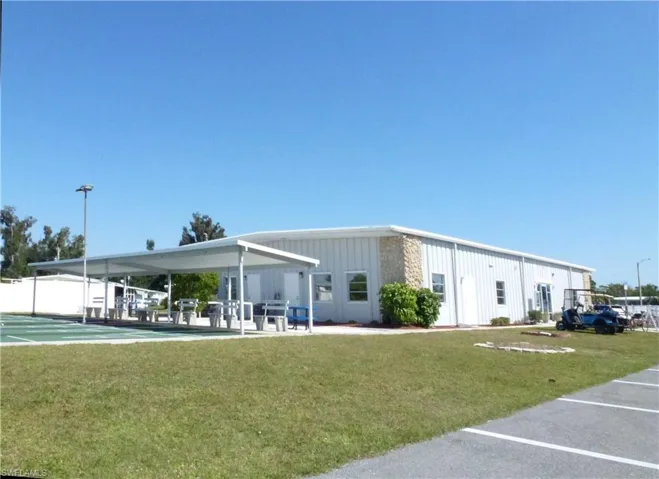 2820 Breezewood Dr, North Fort Myers, Florida 33917