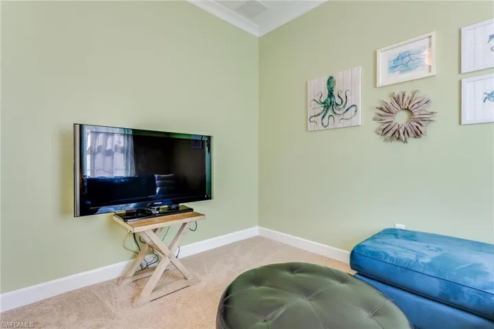 7096  Dominica  DR, Naples, FL 34113