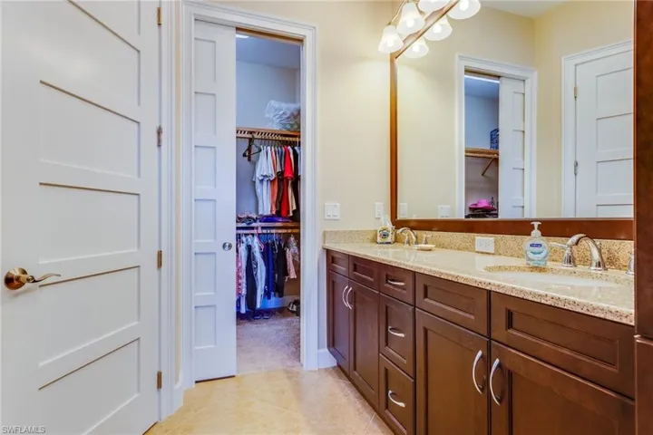 7096  Dominica  DR, Naples, FL 34113